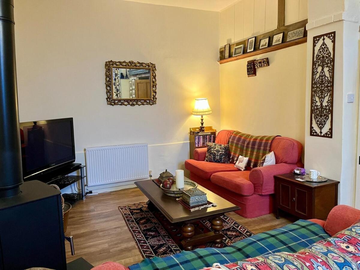 Holiday home Quirky, Comfortable, Converted Chapel